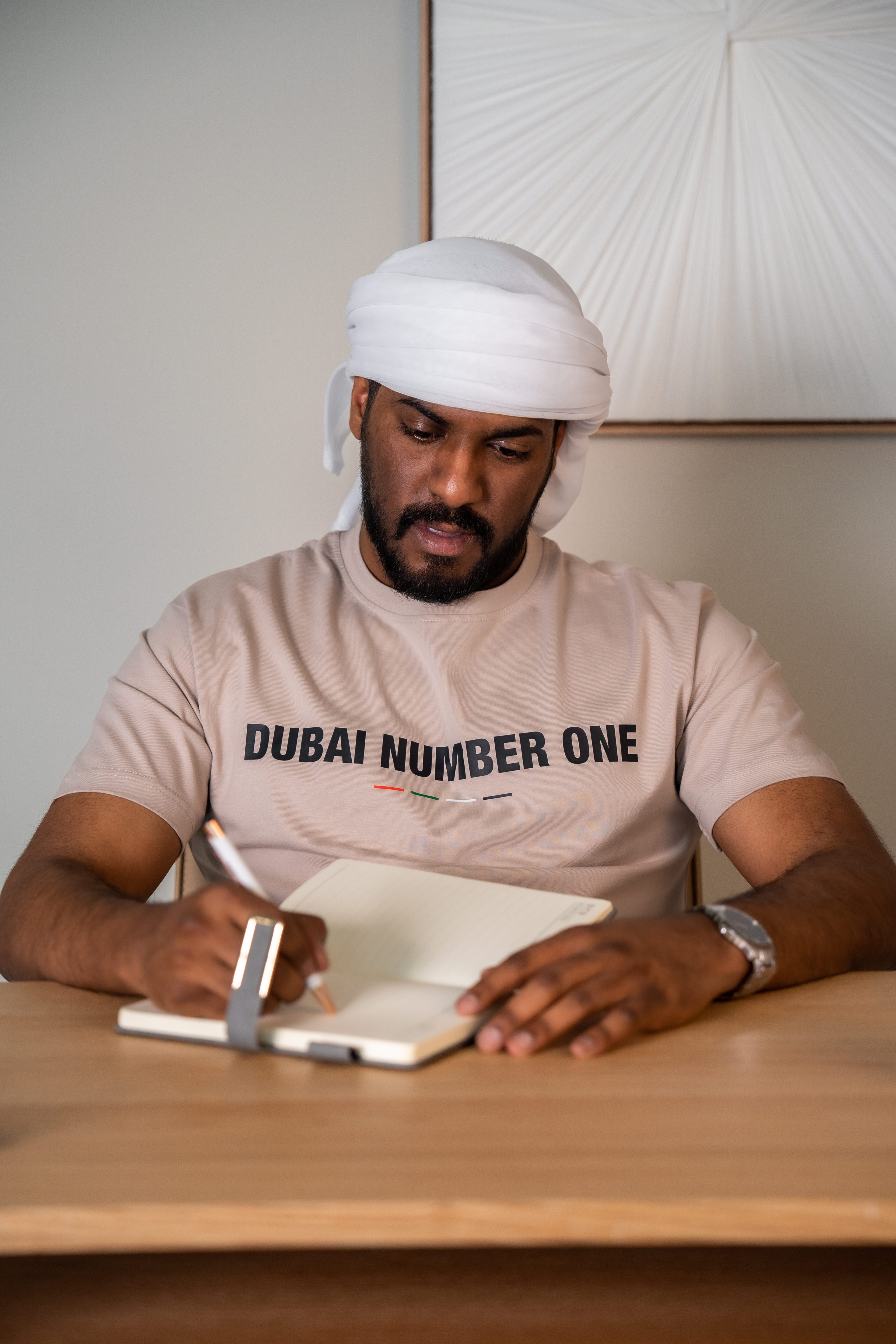 AMRI AMARNIA – Dubai Number One