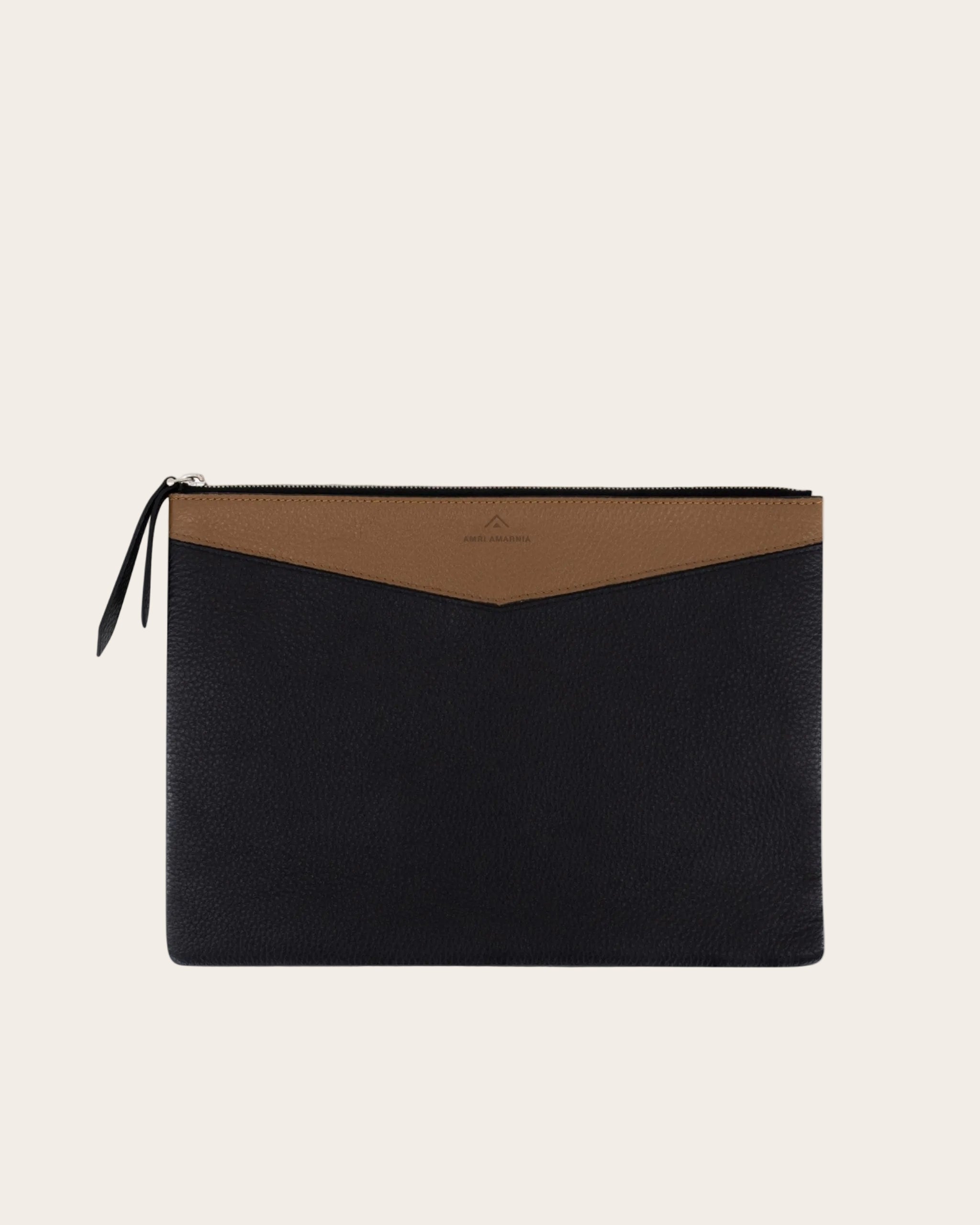 AMRI AMARNIA – Leather Pouch – Navy & Camel Edition.